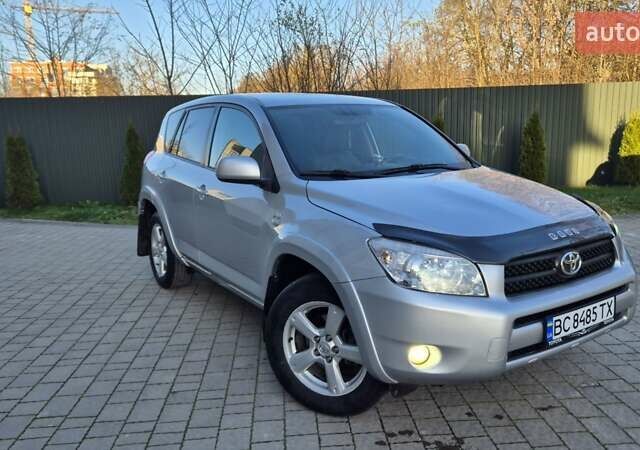 Серый Тойота РАВ 4, объемом двигателя 2.23 л и пробегом 293 тыс. км за 7999 $, фото 95 на Automoto.ua