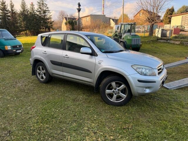 Серый Тойота РАВ 4, объемом двигателя 2.2 л и пробегом 300 тыс. км за 4000 $, фото 2 на Automoto.ua