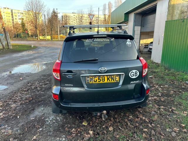 Серый Тойота РАВ 4, объемом двигателя 2.2 л и пробегом 290 тыс. км за 5000 $, фото 3 на Automoto.ua