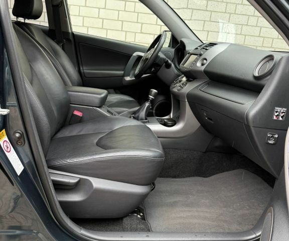 Серый Тойота РАВ 4, объемом двигателя 0 л и пробегом 229 тыс. км за 1909 $, фото 4 на Automoto.ua