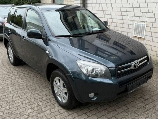 Серый Тойота РАВ 4, объемом двигателя 0 л и пробегом 229 тыс. км за 1909 $, фото 2 на Automoto.ua