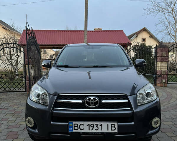 Серый Тойота РАВ 4, объемом двигателя 2.2 л и пробегом 183 тыс. км за 10200 $, фото 4 на Automoto.ua