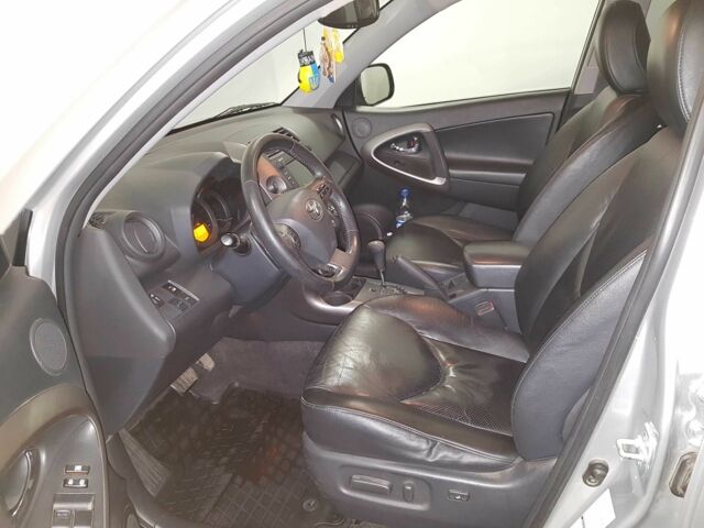 Серый Тойота РАВ 4, объемом двигателя 2.2 л и пробегом 202 тыс. км за 13582 $, фото 11 на Automoto.ua