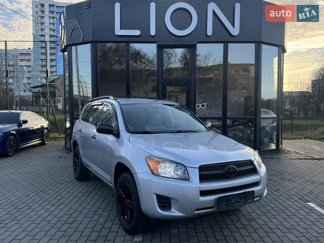 Сірий Тойота РАВ 4, об'ємом двигуна 2.5 л та пробігом 251 тис. км за 9499 $, фото 2 на Automoto.ua