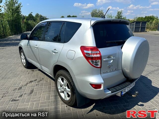 Серый Тойота РАВ 4, объемом двигателя 2 л и пробегом 229 тыс. км за 11000 $, фото 6 на Automoto.ua