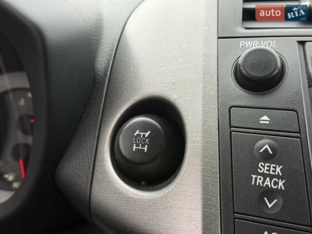 Серый Тойота РАВ 4, объемом двигателя 2.2 л и пробегом 279 тыс. км за 12600 $, фото 25 на Automoto.ua