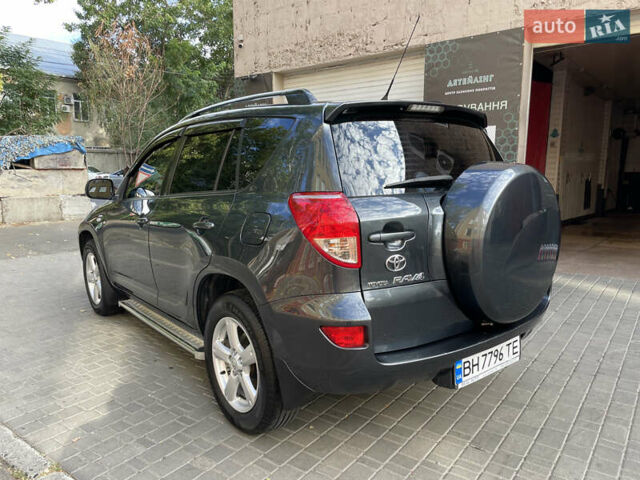 Сірий Тойота РАВ 4, об'ємом двигуна 2.23 л та пробігом 238 тис. км за 9900 $, фото 5 на Automoto.ua