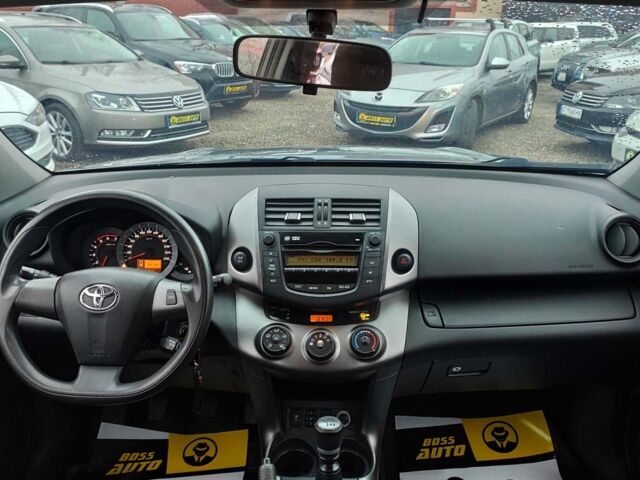 Серый Тойота РАВ 4, объемом двигателя 2.2 л и пробегом 168 тыс. км за 14100 $, фото 15 на Automoto.ua