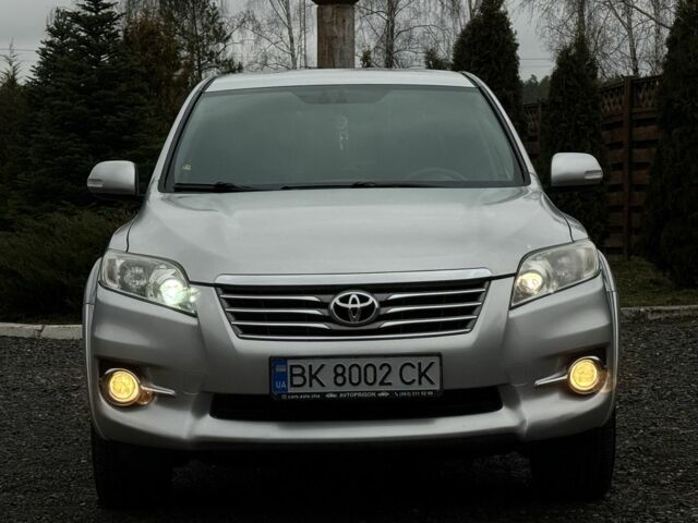 Серый Тойота РАВ 4, объемом двигателя 2.2 л и пробегом 279 тыс. км за 12600 $, фото 3 на Automoto.ua