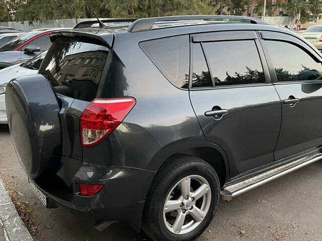 Сірий Тойота РАВ 4, об'ємом двигуна 2.23 л та пробігом 239 тис. км за 9700 $, фото 2 на Automoto.ua