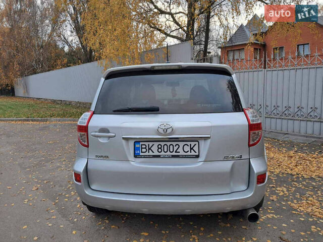 Серый Тойота РАВ 4, объемом двигателя 2.23 л и пробегом 277 тыс. км за 12800 $, фото 3 на Automoto.ua