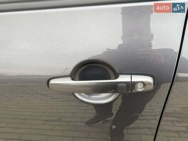 Серый Тойота РАВ 4, объемом двигателя 2.2 л и пробегом 288 тыс. км за 13200 $, фото 7 на Automoto.ua