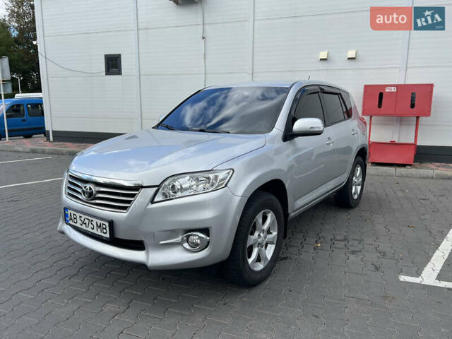 Серый Тойота РАВ 4, объемом двигателя 2.2 л и пробегом 291 тыс. км за 10699 $, фото 2 на Automoto.ua