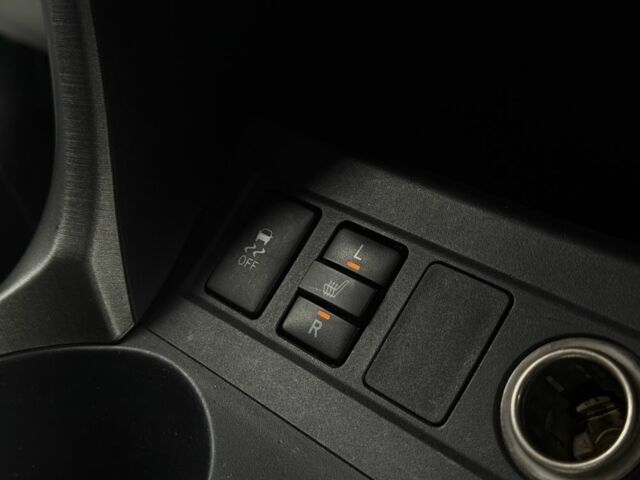 Серый Тойота РАВ 4, объемом двигателя 2.2 л и пробегом 279 тыс. км за 12600 $, фото 17 на Automoto.ua