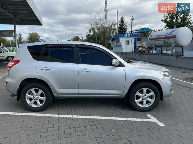 Серый Тойота РАВ 4, объемом двигателя 2.2 л и пробегом 291 тыс. км за 10699 $, фото 10 на Automoto.ua