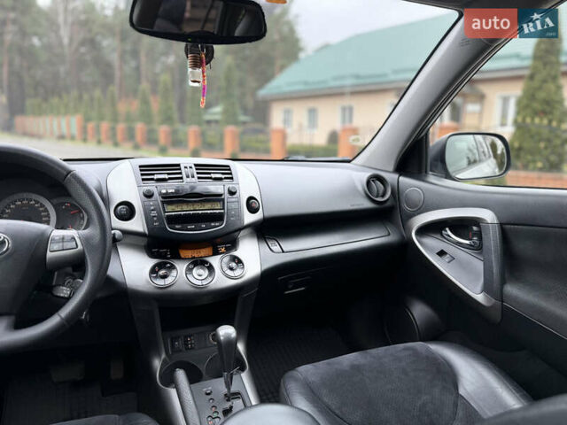 Серый Тойота РАВ 4, объемом двигателя 2.2 л и пробегом 279 тыс. км за 12600 $, фото 21 на Automoto.ua