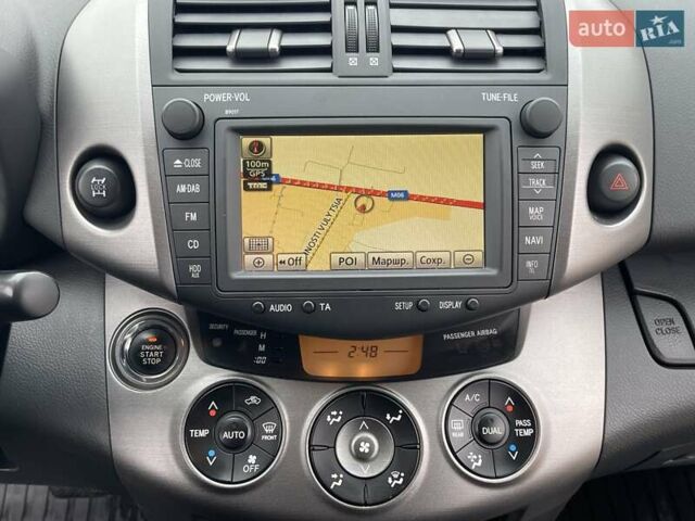 Серый Тойота РАВ 4, объемом двигателя 2.2 л и пробегом 288 тыс. км за 13200 $, фото 16 на Automoto.ua