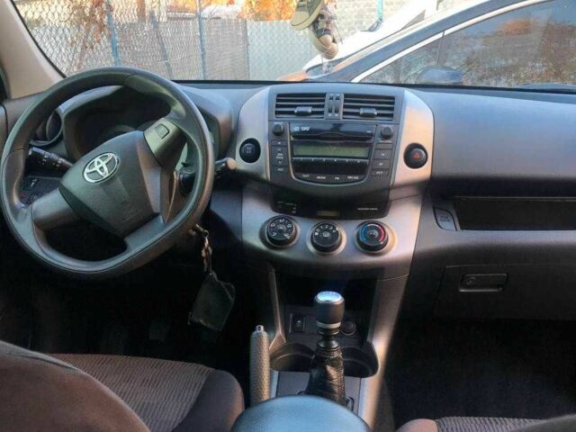 Серый Тойота РАВ 4, объемом двигателя 2.2 л и пробегом 240 тыс. км за 12300 $, фото 8 на Automoto.ua