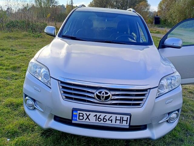 Серый Тойота РАВ 4, объемом двигателя 2.2 л и пробегом 258 тыс. км за 11800 $, фото 3 на Automoto.ua