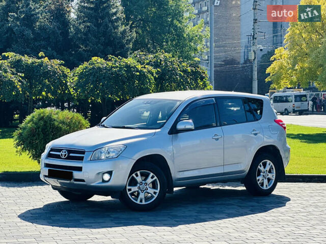 Сірий Тойота РАВ 4, об'ємом двигуна 2 л та пробігом 139 тис. км за 11500 $, фото 5 на Automoto.ua