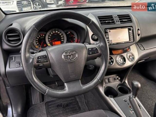 Сірий Тойота РАВ 4, об'ємом двигуна 2 л та пробігом 137 тис. км за 7700 $, фото 10 на Automoto.ua