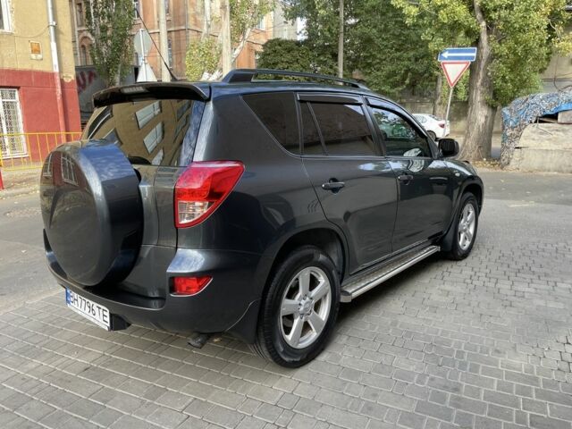 Сірий Тойота РАВ 4, об'ємом двигуна 2.2 л та пробігом 238 тис. км за 9900 $, фото 4 на Automoto.ua