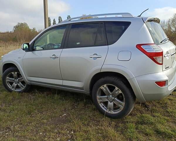 Серый Тойота РАВ 4, объемом двигателя 2.2 л и пробегом 258 тыс. км за 11700 $, фото 5 на Automoto.ua