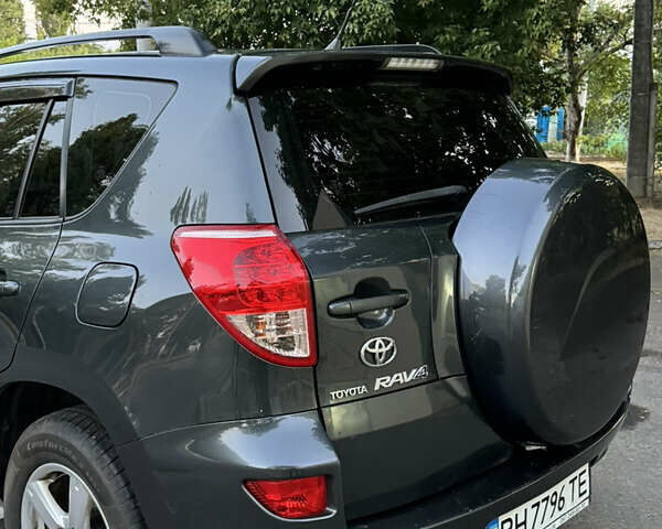 Серый Тойота РАВ 4, объемом двигателя 2.23 л и пробегом 217 тыс. км за 10900 $, фото 5 на Automoto.ua