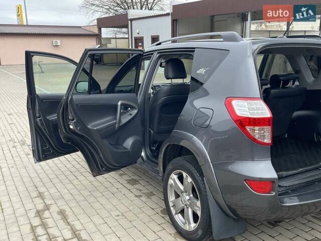 Серый Тойота РАВ 4, объемом двигателя 2.2 л и пробегом 288 тыс. км за 13200 $, фото 23 на Automoto.ua