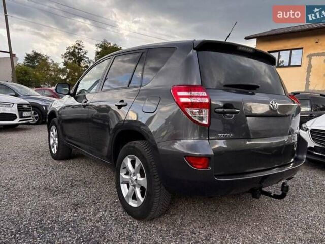 Сірий Тойота РАВ 4, об'ємом двигуна 2 л та пробігом 137 тис. км за 7700 $, фото 19 на Automoto.ua