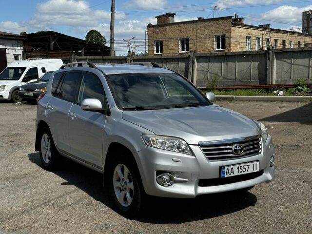 Серый Тойота РАВ 4, объемом двигателя 2 л и пробегом 274 тыс. км за 12500 $, фото 2 на Automoto.ua