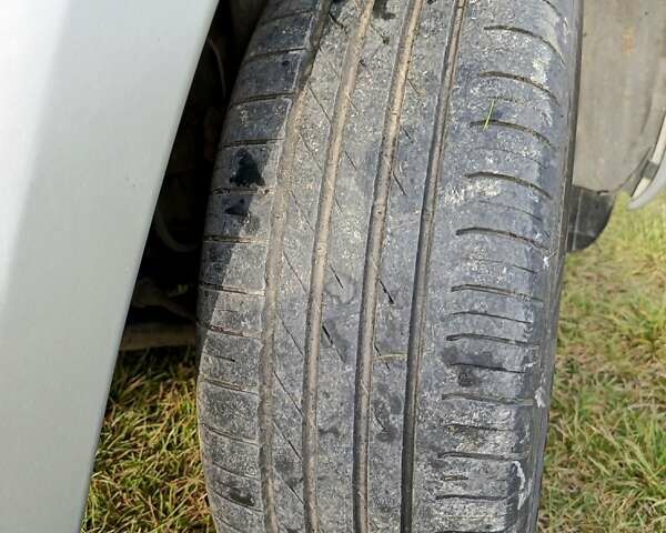 Серый Тойота РАВ 4, объемом двигателя 2.2 л и пробегом 258 тыс. км за 11700 $, фото 7 на Automoto.ua