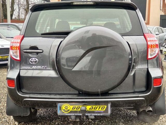 Серый Тойота РАВ 4, объемом двигателя 2.2 л и пробегом 168 тыс. км за 14100 $, фото 4 на Automoto.ua
