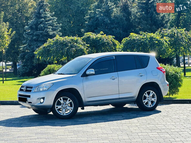 Сірий Тойота РАВ 4, об'ємом двигуна 2 л та пробігом 139 тис. км за 11500 $, фото 7 на Automoto.ua