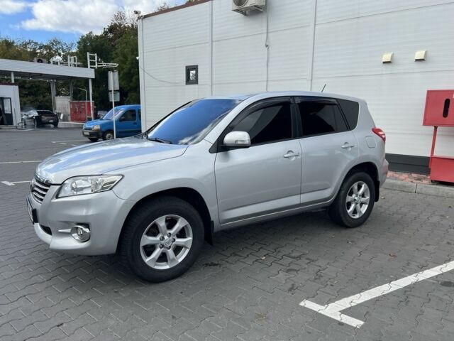 Сірий Тойота РАВ 4, об'ємом двигуна 2.2 л та пробігом 290 тис. км за 9999 $, фото 1 на Automoto.ua