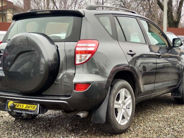 Серый Тойота РАВ 4, объемом двигателя 2.2 л и пробегом 168 тыс. км за 14100 $, фото 5 на Automoto.ua