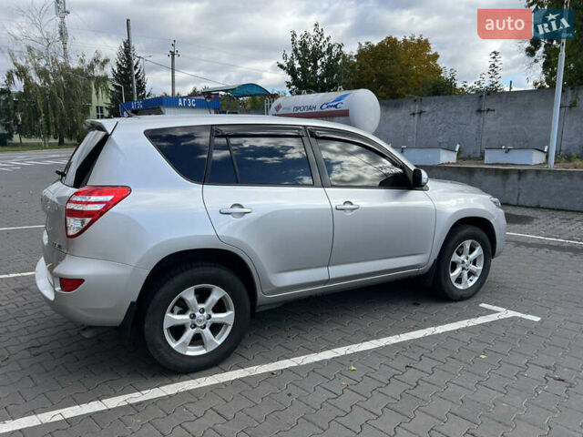 Серый Тойота РАВ 4, объемом двигателя 2.2 л и пробегом 291 тыс. км за 10699 $, фото 9 на Automoto.ua