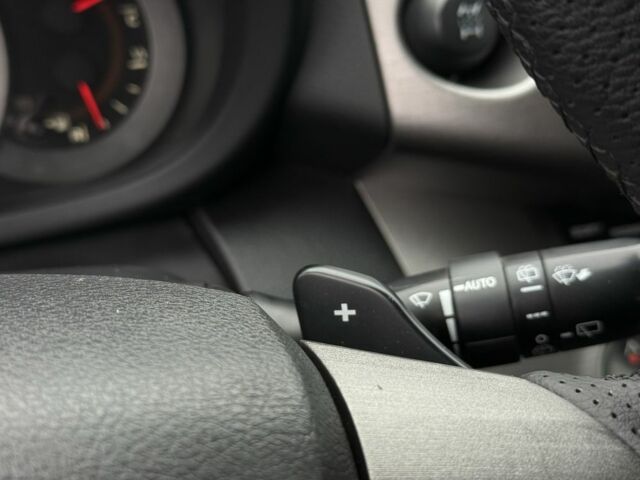 Серый Тойота РАВ 4, объемом двигателя 2.2 л и пробегом 279 тыс. км за 12600 $, фото 20 на Automoto.ua