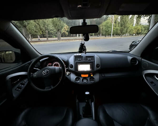 Серый Тойота РАВ 4, объемом двигателя 2.23 л и пробегом 217 тыс. км за 10900 $, фото 10 на Automoto.ua