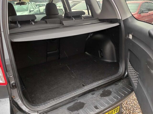 Серый Тойота РАВ 4, объемом двигателя 2.2 л и пробегом 168 тыс. км за 14100 $, фото 6 на Automoto.ua