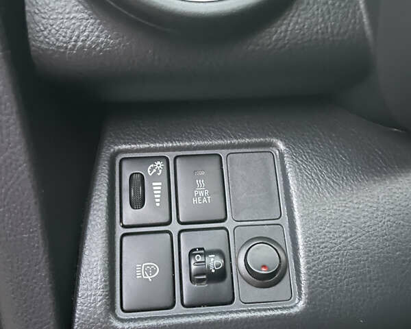 Сірий Тойота РАВ 4, об'ємом двигуна 2.23 л та пробігом 239 тис. км за 9700 $, фото 6 на Automoto.ua