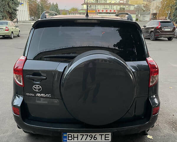Сірий Тойота РАВ 4, об'ємом двигуна 2.23 л та пробігом 239 тис. км за 9700 $, фото 4 на Automoto.ua