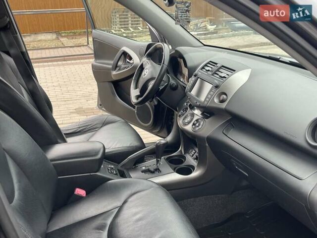 Серый Тойота РАВ 4, объемом двигателя 2.2 л и пробегом 288 тыс. км за 13200 $, фото 33 на Automoto.ua