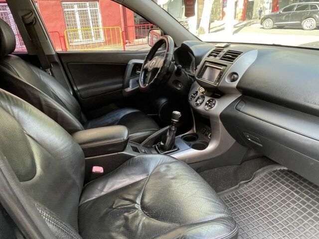 Сірий Тойота РАВ 4, об'ємом двигуна 2.2 л та пробігом 238 тис. км за 9900 $, фото 7 на Automoto.ua