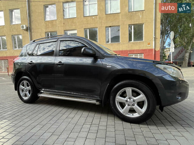 Сірий Тойота РАВ 4, об'ємом двигуна 2.23 л та пробігом 238 тис. км за 9900 $, фото 3 на Automoto.ua
