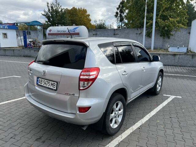 Сірий Тойота РАВ 4, об'ємом двигуна 2.2 л та пробігом 290 тис. км за 9999 $, фото 3 на Automoto.ua