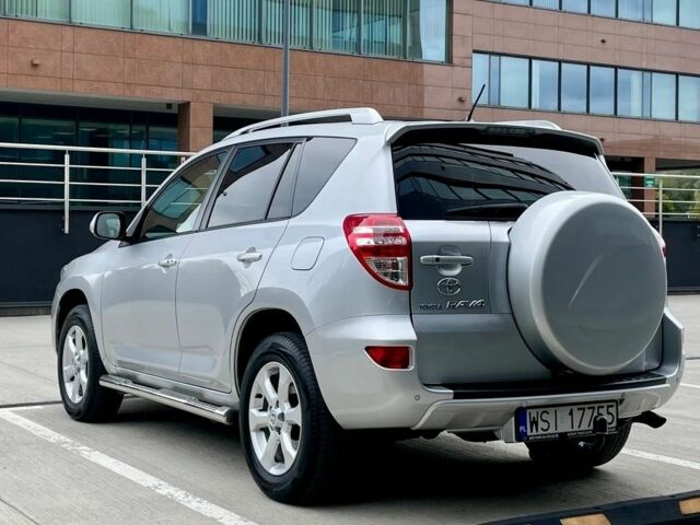 Серый Тойота РАВ 4, объемом двигателя 2.2 л и пробегом 219 тыс. км за 2900 $, фото 2 на Automoto.ua