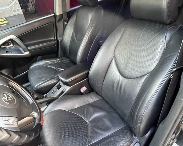 Сірий Тойота РАВ 4, об'ємом двигуна 2.23 л та пробігом 238 тис. км за 9900 $, фото 11 на Automoto.ua