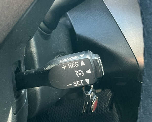 Серый Тойота РАВ 4, объемом двигателя 2.2 л и пробегом 291 тыс. км за 10699 $, фото 32 на Automoto.ua