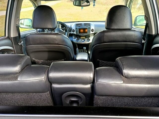 Серый Тойота РАВ 4, объемом двигателя 2.2 л и пробегом 258 тыс. км за 11800 $, фото 12 на Automoto.ua